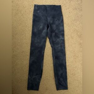 Wunder train high rise tight 25”
Diamond dye shade naval blue 
Size 4